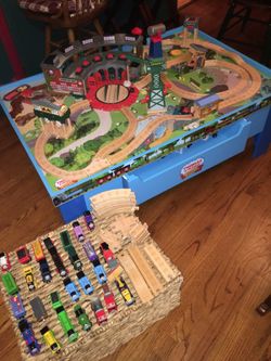 Thomas the Train Grow-With-Me Playtable & Extras