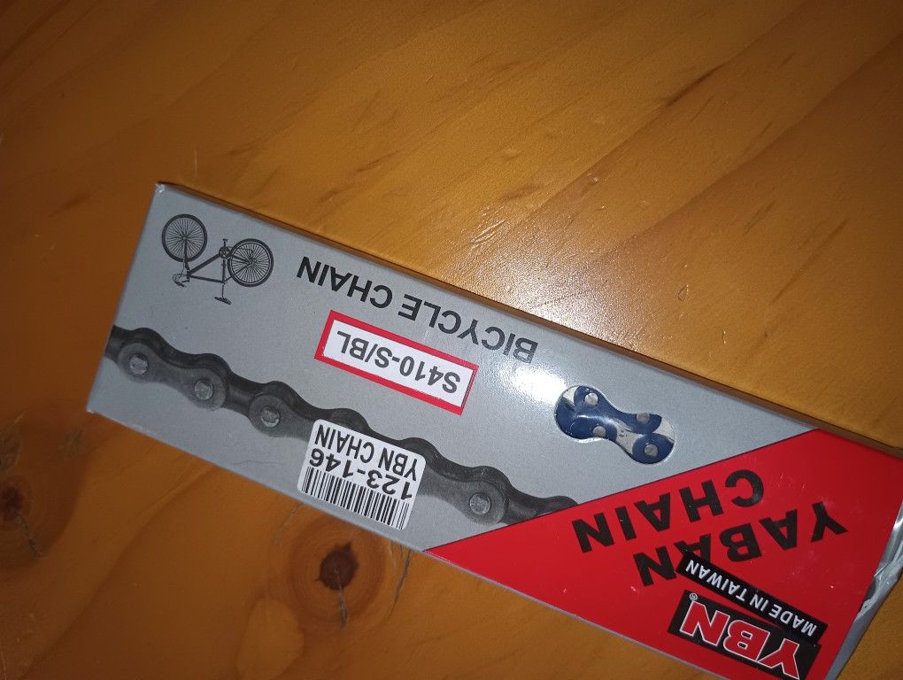 Chrome And Blue Single Speed Chain For Bicycle