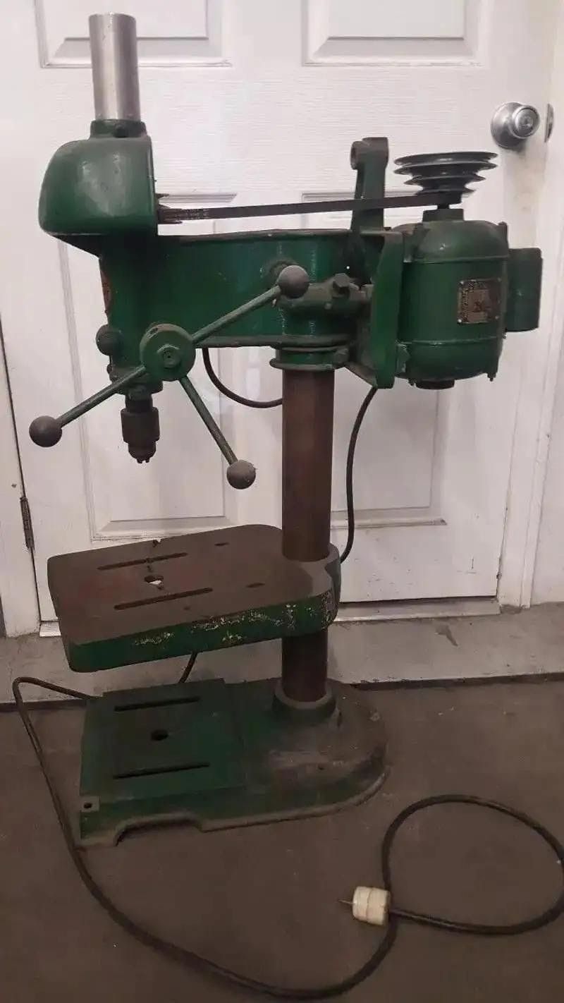 Bench Top Walker Turner Drill Press