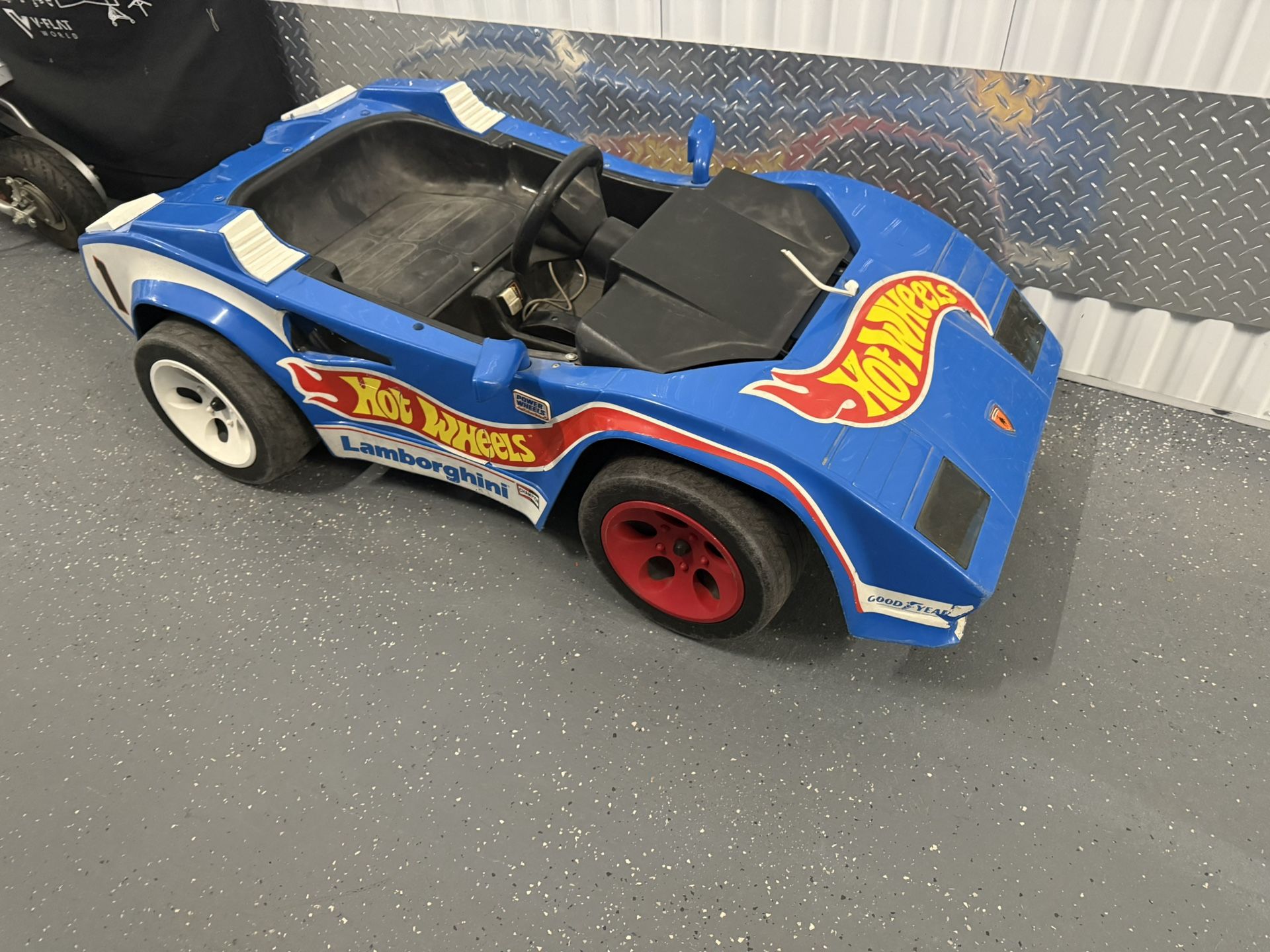 Hot Wheels Power Wheels Lamborghini Countach Riding Toy RARE