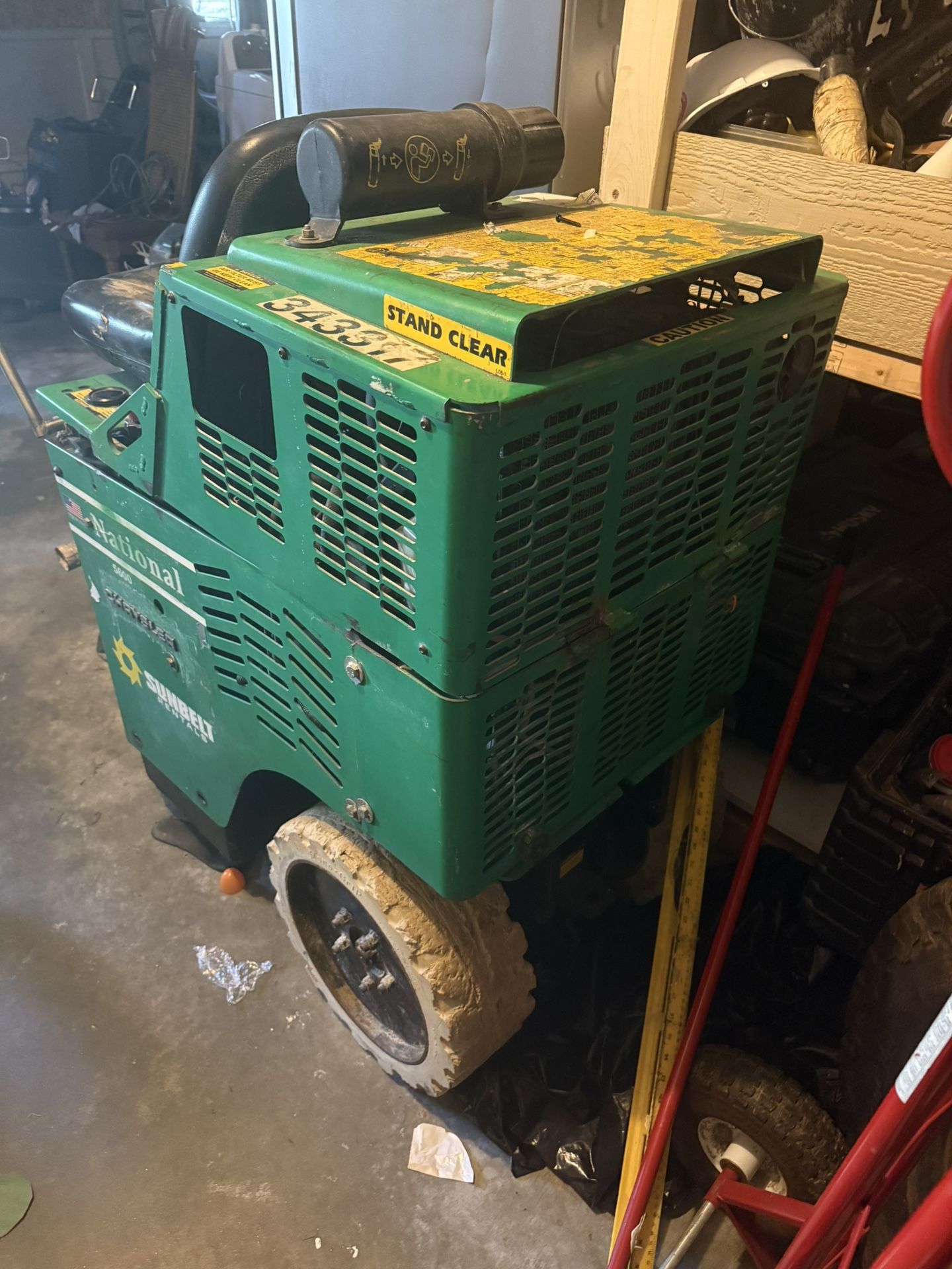 Floor Ride Machine