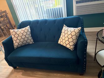 Sofá and love seat