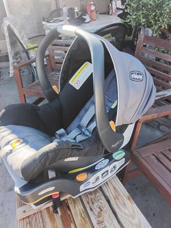 Chicco Infant Carseat