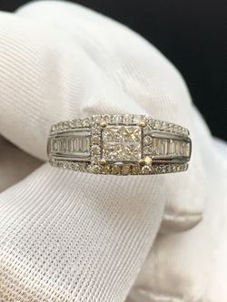 WHITE GOLD DIAMOND RING #35420