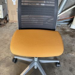 STEELCASE OFFICE DESK CHAIR