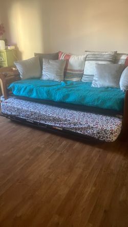 Wood double twin daybed
