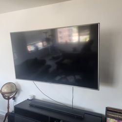 75in LG TV With Mount