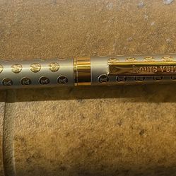 Authentic Louis Vuitton Pen for Sale in Murrieta, CA - OfferUp