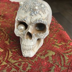 Cabavera/ Skull