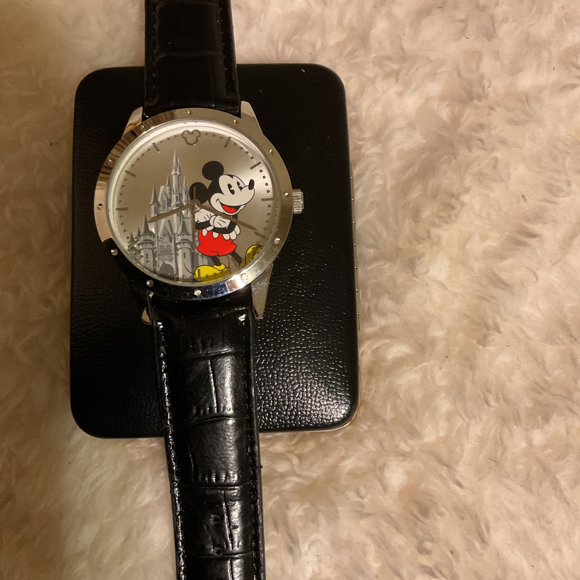 Mickey Mouse Limited Release Watch ( DISNEY)…NEW BATTERY,RUNS GOOD