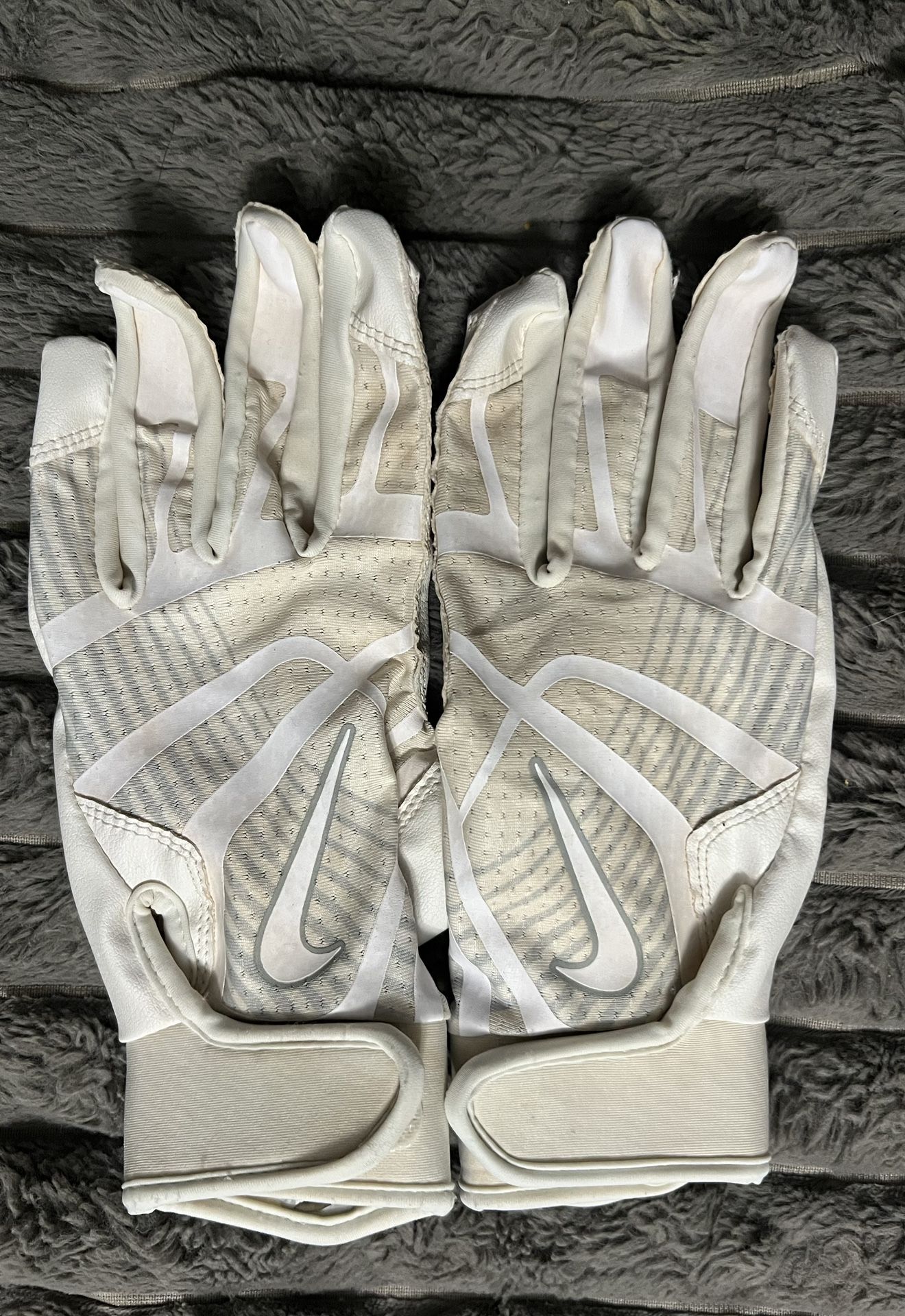 Nike Women’s Softball Batting Gloves