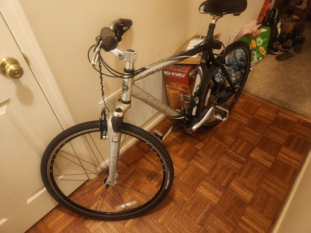 TREK 7500 Multitrack