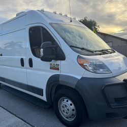 2018 Dodge Promaster 2500 Truck- Mobile Pet Grooming 