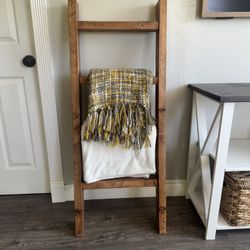 Rustic Handcrafted 3-Foot Decorative Ladder