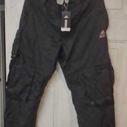 New Adidas men's cargo medium pants $ 25 Location MOUNT DORA Fla 32757