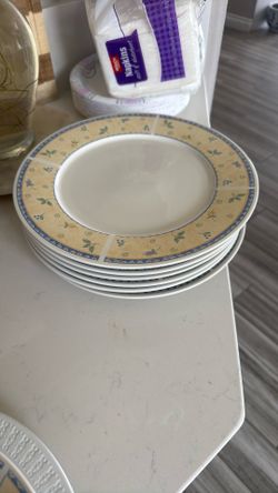 LARGE 7 PIECE DISH SET