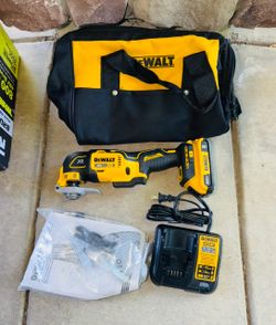 DEWALT XR 20-volt Max Brushless 3-speed Oscillating Multi-Tool + 2AH Battery & Charger New