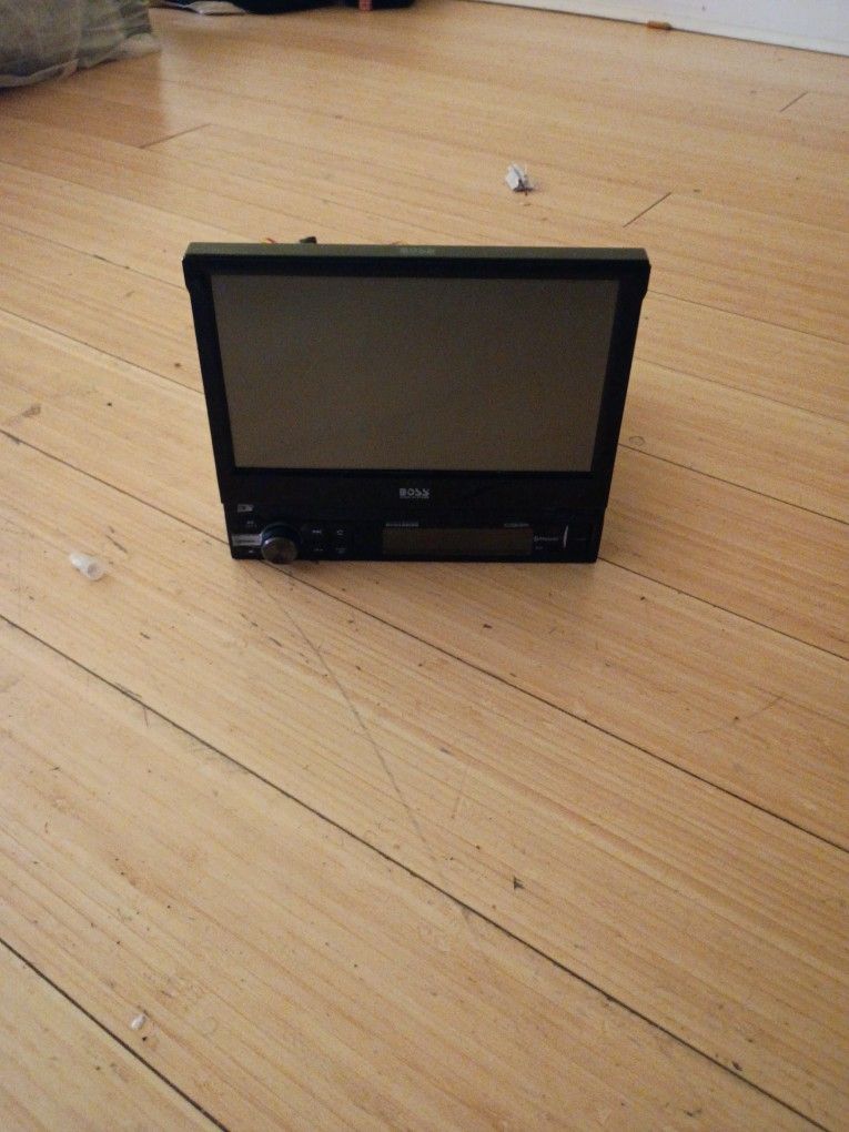 7inch Flip Out And In Bluetooth Radio Also Plays Dvds And Cds