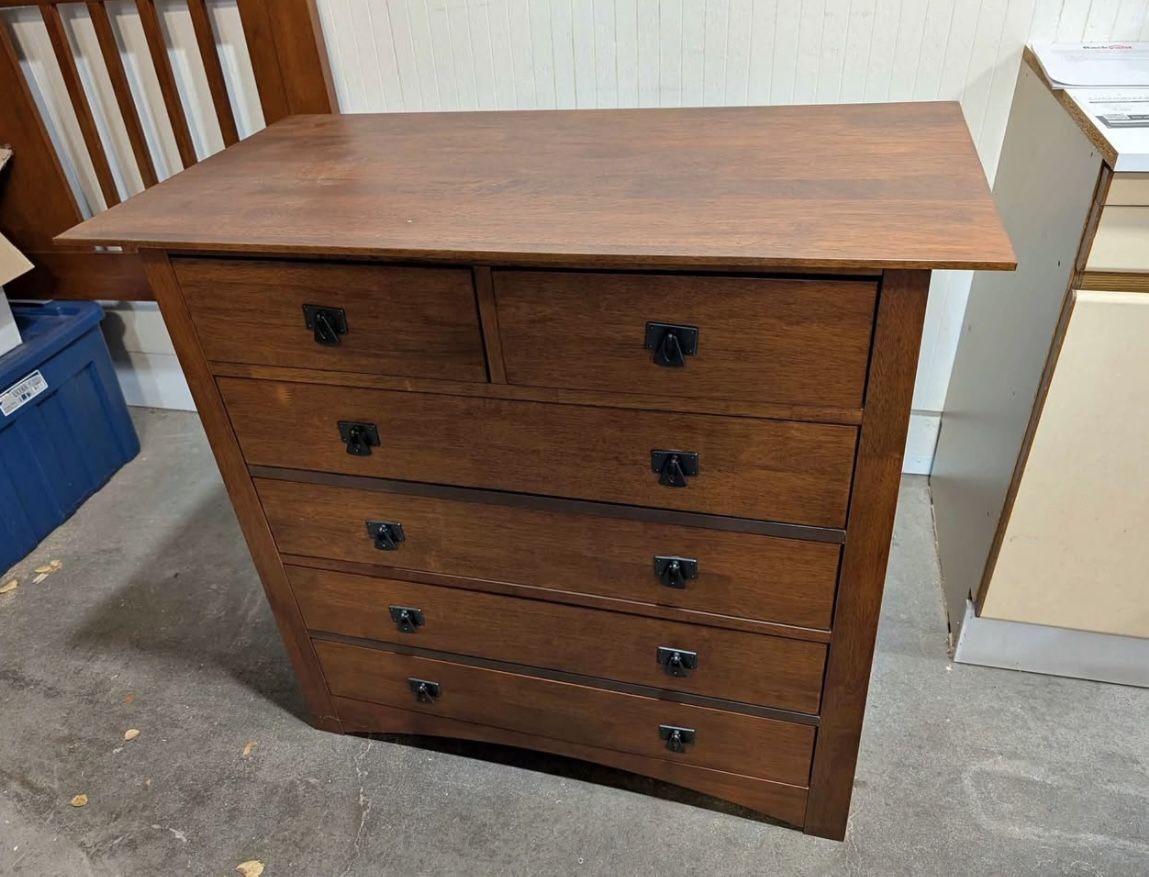 Dresser