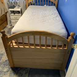 Twin beds 🛌 For Free 