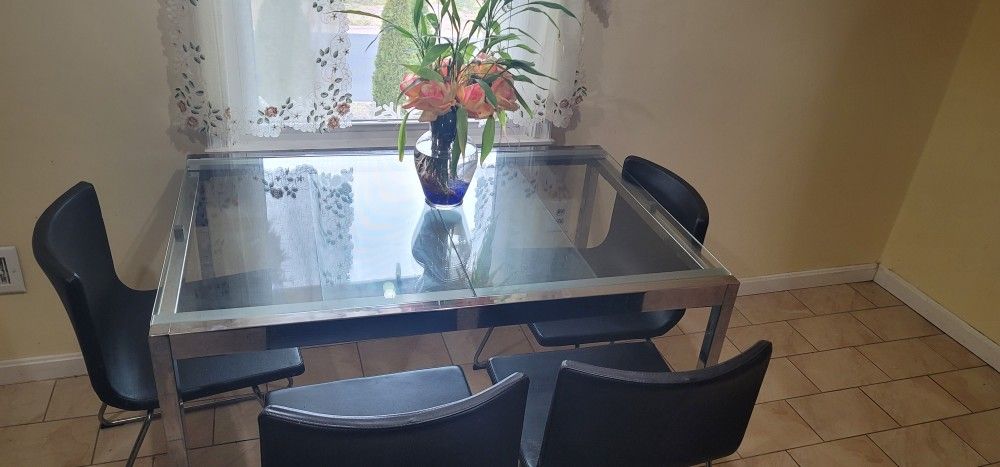 Glass Extendable Kitchen Table With Four Leather Chairs 