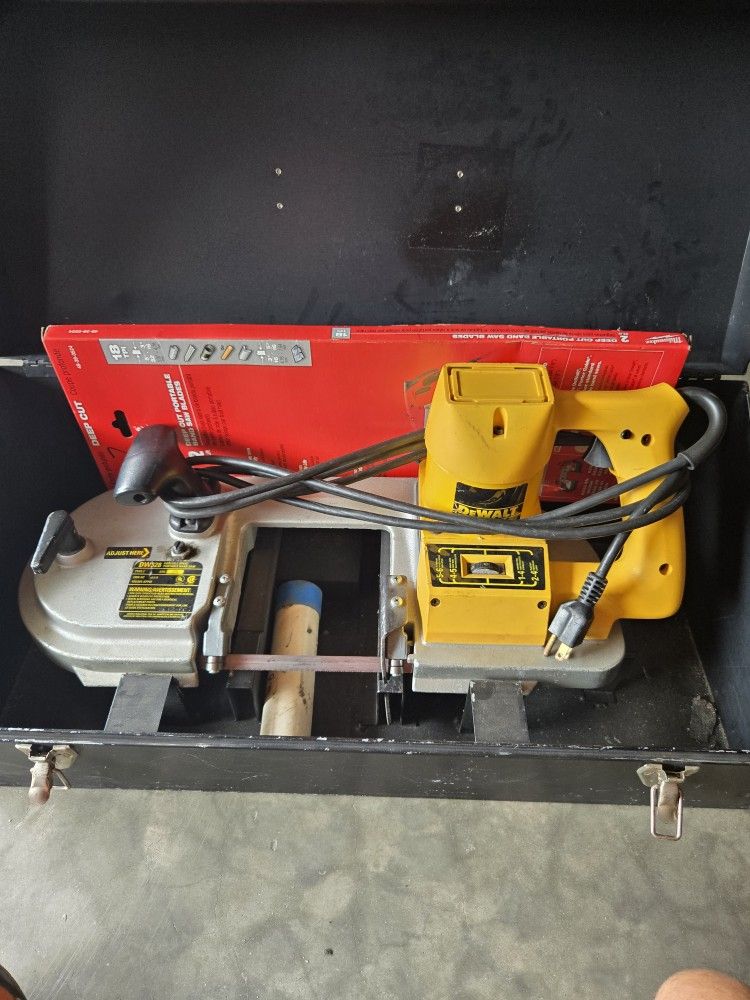 Dealt Band Saw With Tool Box And Accessories