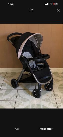 LIKE NEW GRACO CLICK CONNECT STROLLER!!!!