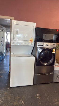 Nice like new washer and gas dryer stackable