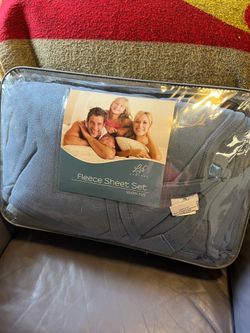 Life Comfort Queen Flannel Sheet Set ( New)