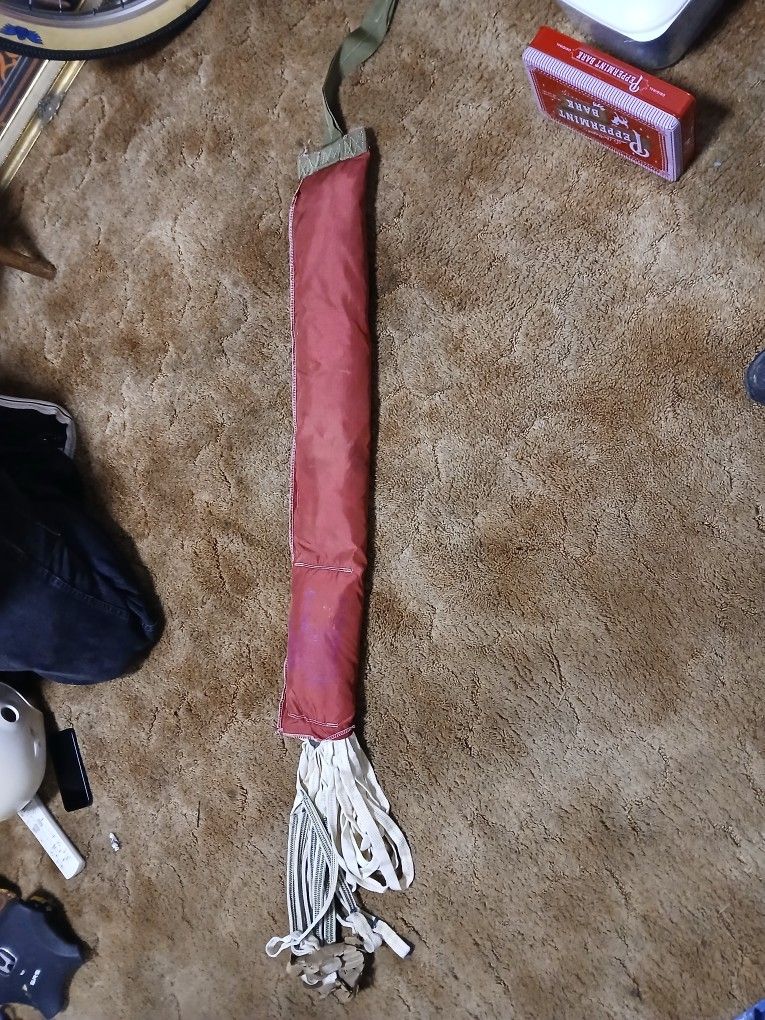 1976 MILLS MFG. CORP. EMERGENCY PARACHUTE 
