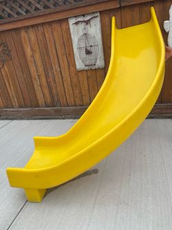 Large Playhouse Curved Slide. 55” H x 20" W x 57" D. Strong & Sturdy. 🚚 extra