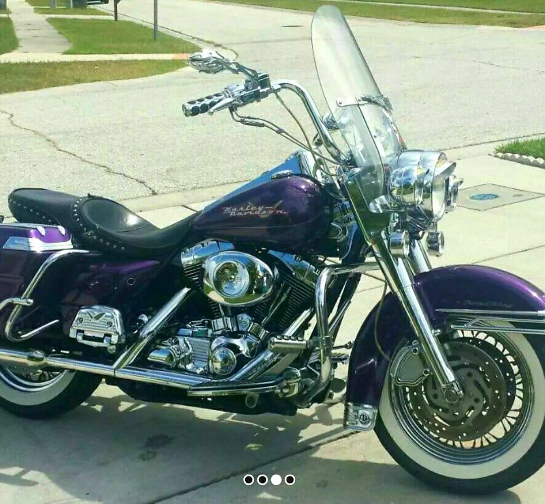 Photo Harley davidson Road king 2002 color Purple!!! Perfect conditions BUYER!!! LAST SALE 7500 USD!!!! LAST SALE 7500 USD!!!LAST SALE 7500 USD!!!LAST SA
