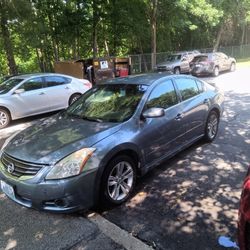 Blue 2012 4-door Runs Drives New Muffler New Radiator New Exhaust