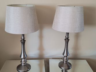 Set Of 2 Contemporary Brushed Silver Metal Table Lamps With Shades