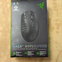 RAZER NAGA V2 HYPERSPEED wireless mouse