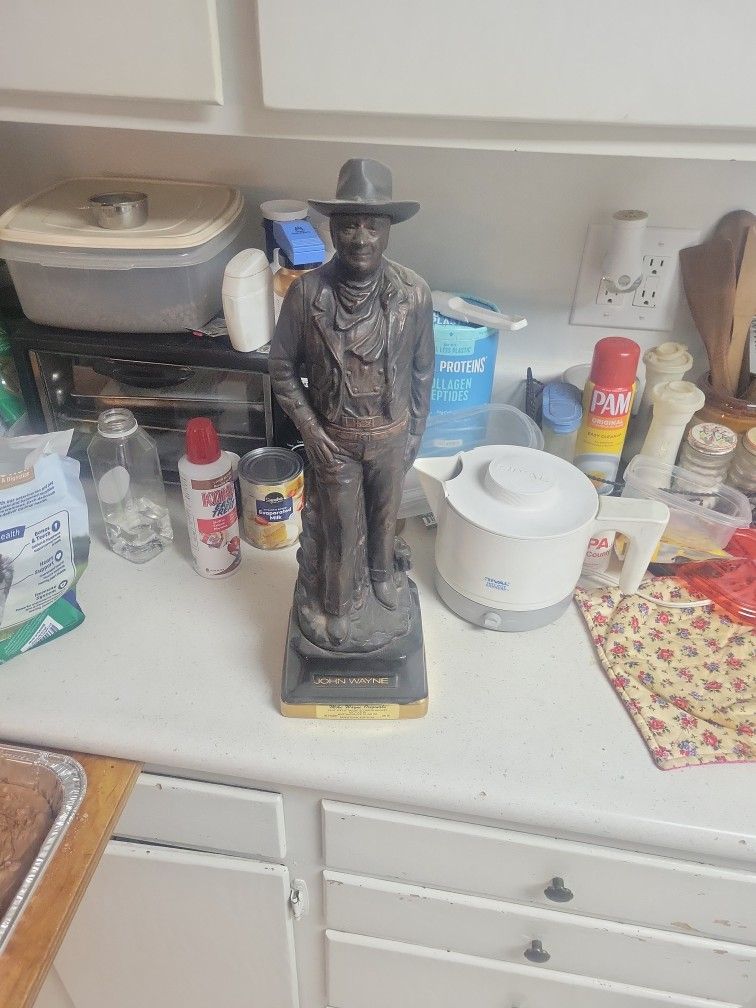 John Wayne Decanter (NEVER OPENED)