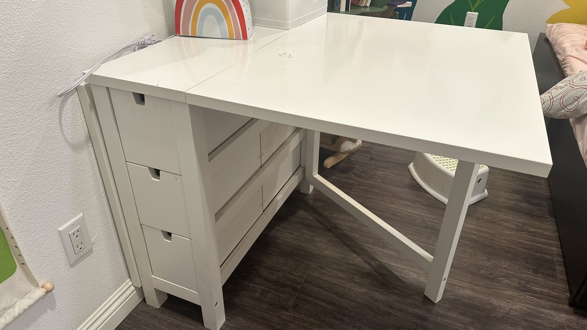 IKEA Extendable Dining Table With Drawers