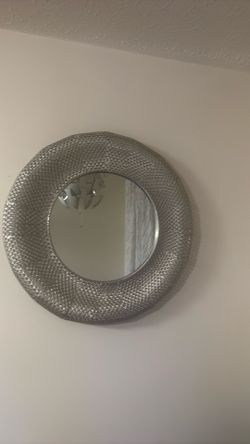 Wall mirror