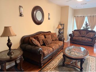 Complete Traditional Living Room Collection – Excellent Condition – $2,500 OBO