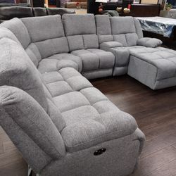 New 6-piece Sectional Sofa With Three Power Recliners