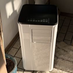 Portable air Conditioner - PQH - 10000BTU Like new