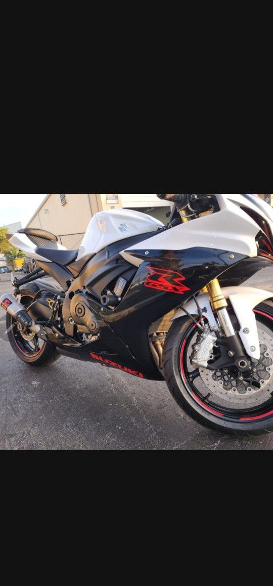 2019 SUZUKI GSXR 750
