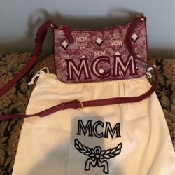 Authentic Mcm Visetos Red Leath Crossbody  https://offerup.com/redirect/?o=QmFnLk5ldw==