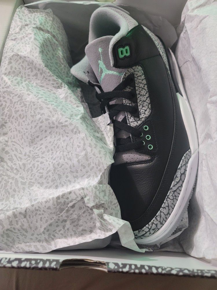 Brand New Jordan 3s Green Glow Size 11.5