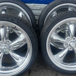 American Racing Vn 515 Polished Staggered 22x9 - 22x11 With 265/35/22 - 295/30/22 Tires