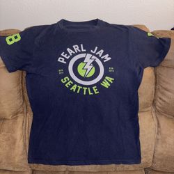 Pearl Jam Seattle WA 18 Seahawks Home Show Men's T-Shirt Navy Blue 2018 Size M
