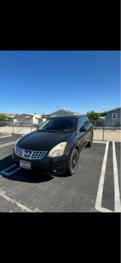 Nissan Rogue Black SUV