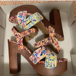 Gianni bini floral platform sandals size 8