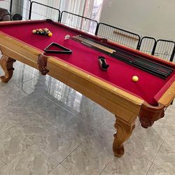 Pool Table 8ft ( Free Delivery & Set Up & New Color Felt Of Your Choice 