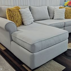 👍Like new👌Light gray sectional sofa in excellent condition, 3 pieces, smoke and pet free, all covers are removable for washing, delivery available.